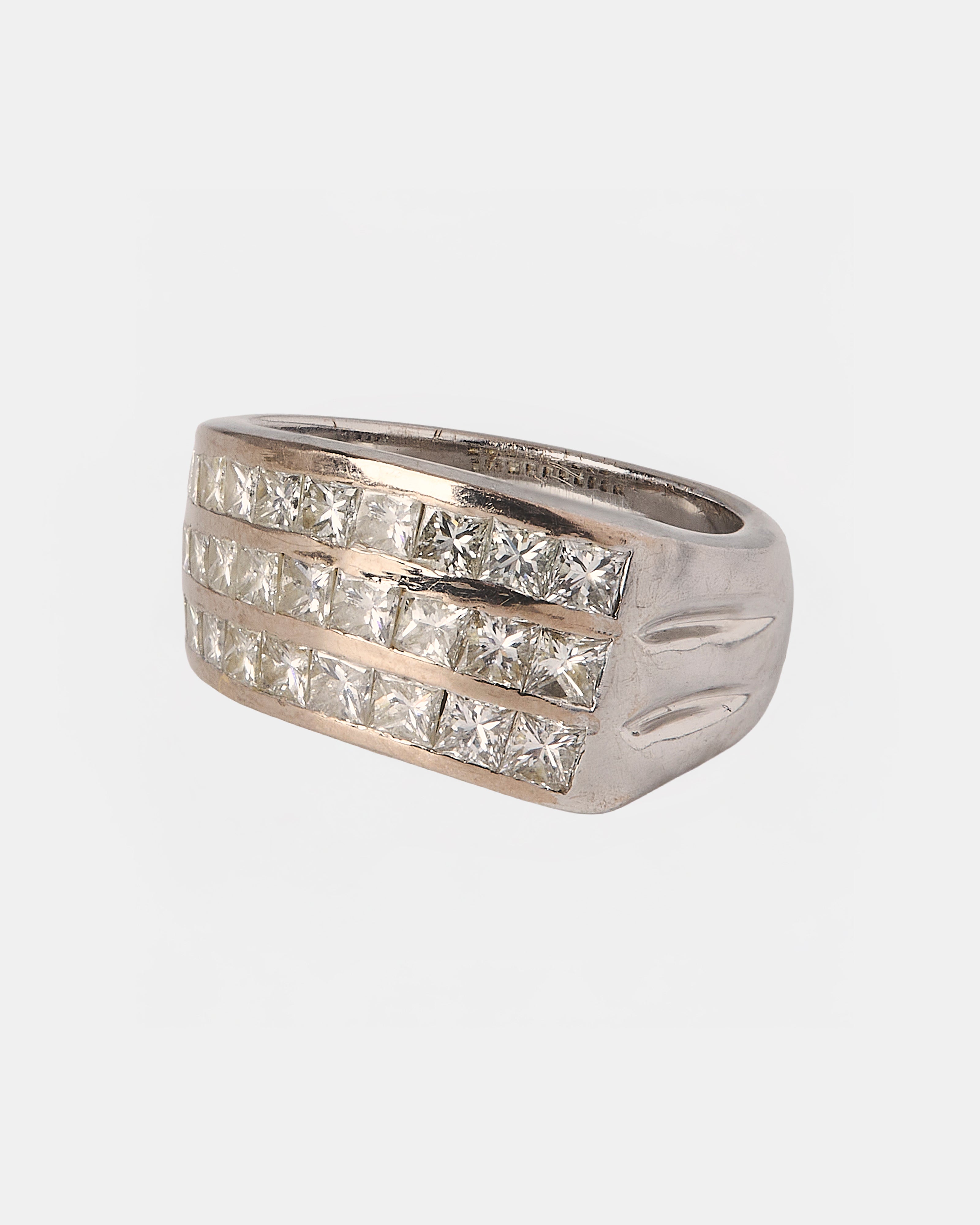 ANILLO TRIBANDA