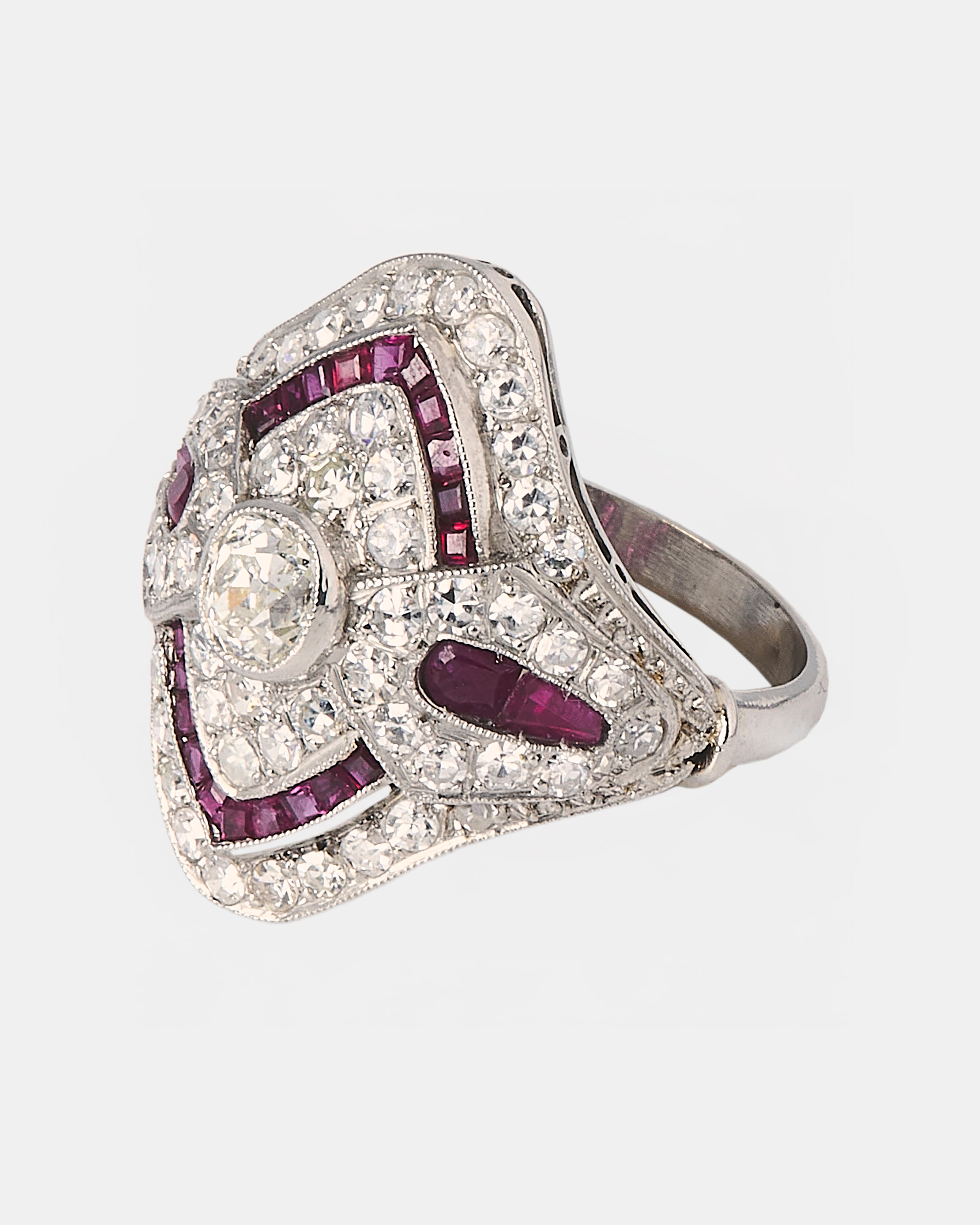 SORTIJA ART DECO CON RUBIS