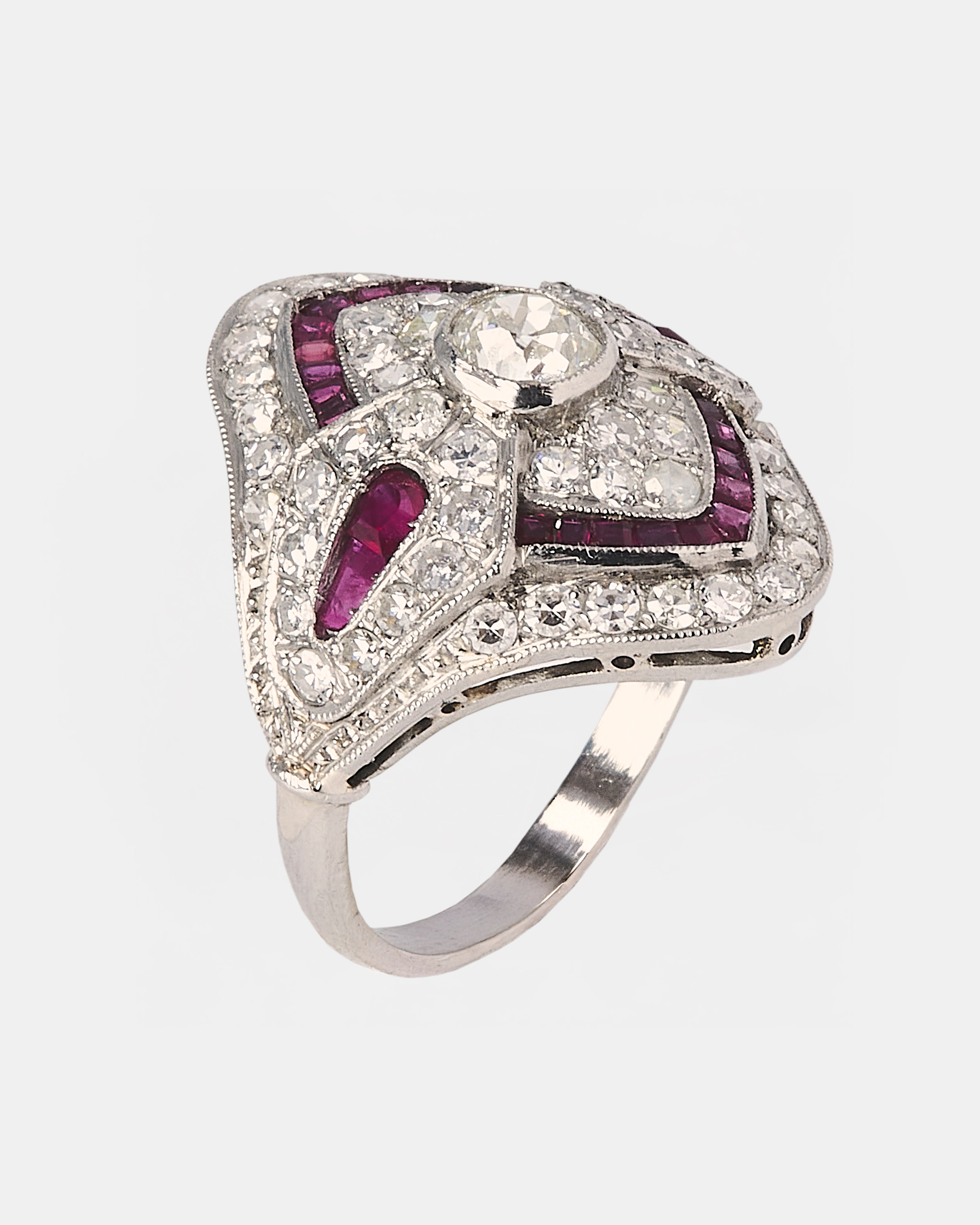 SORTIJA ART DECO CON RUBIS
