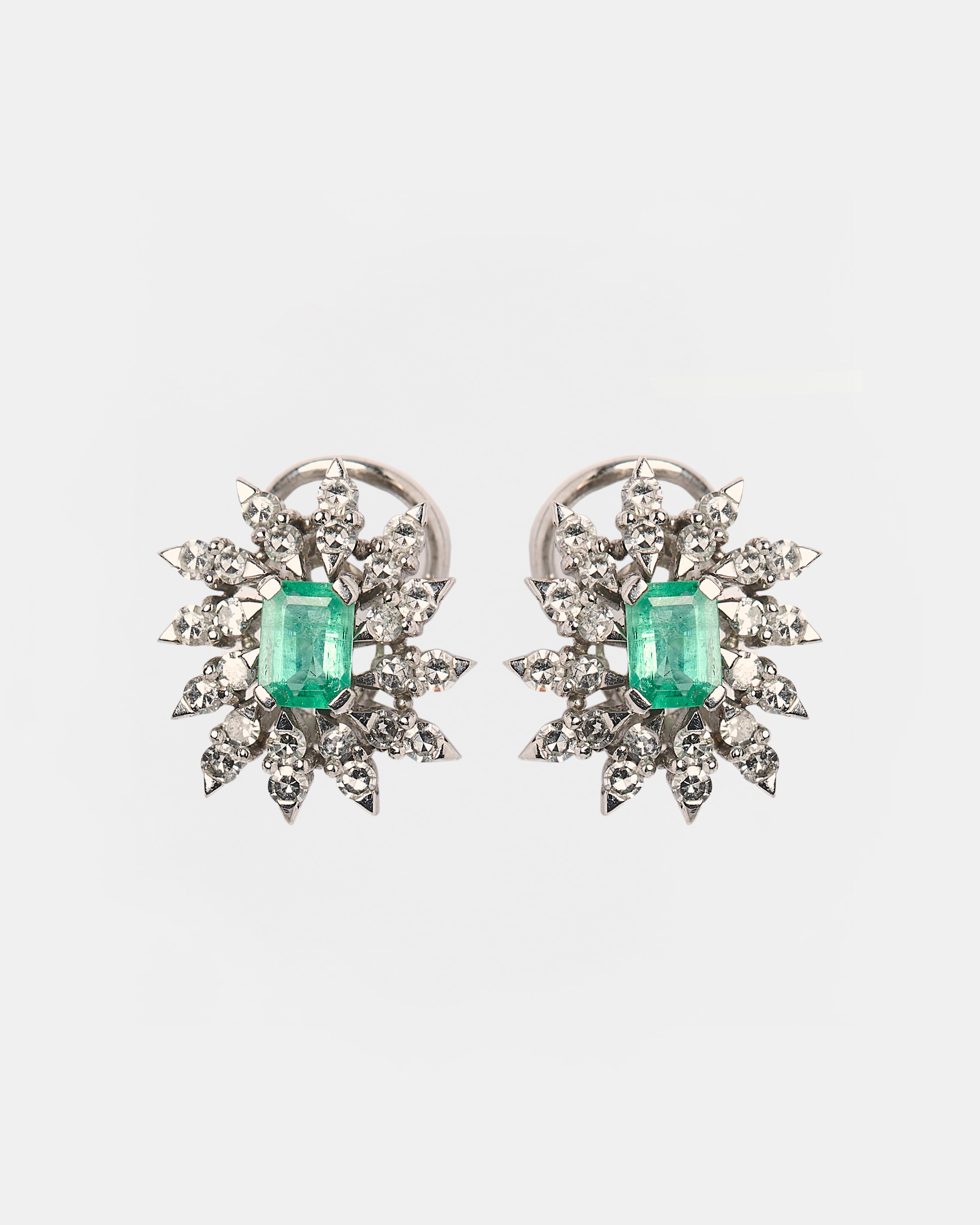 ROSETAS DE DIAMANTES CON ESMERLADAS