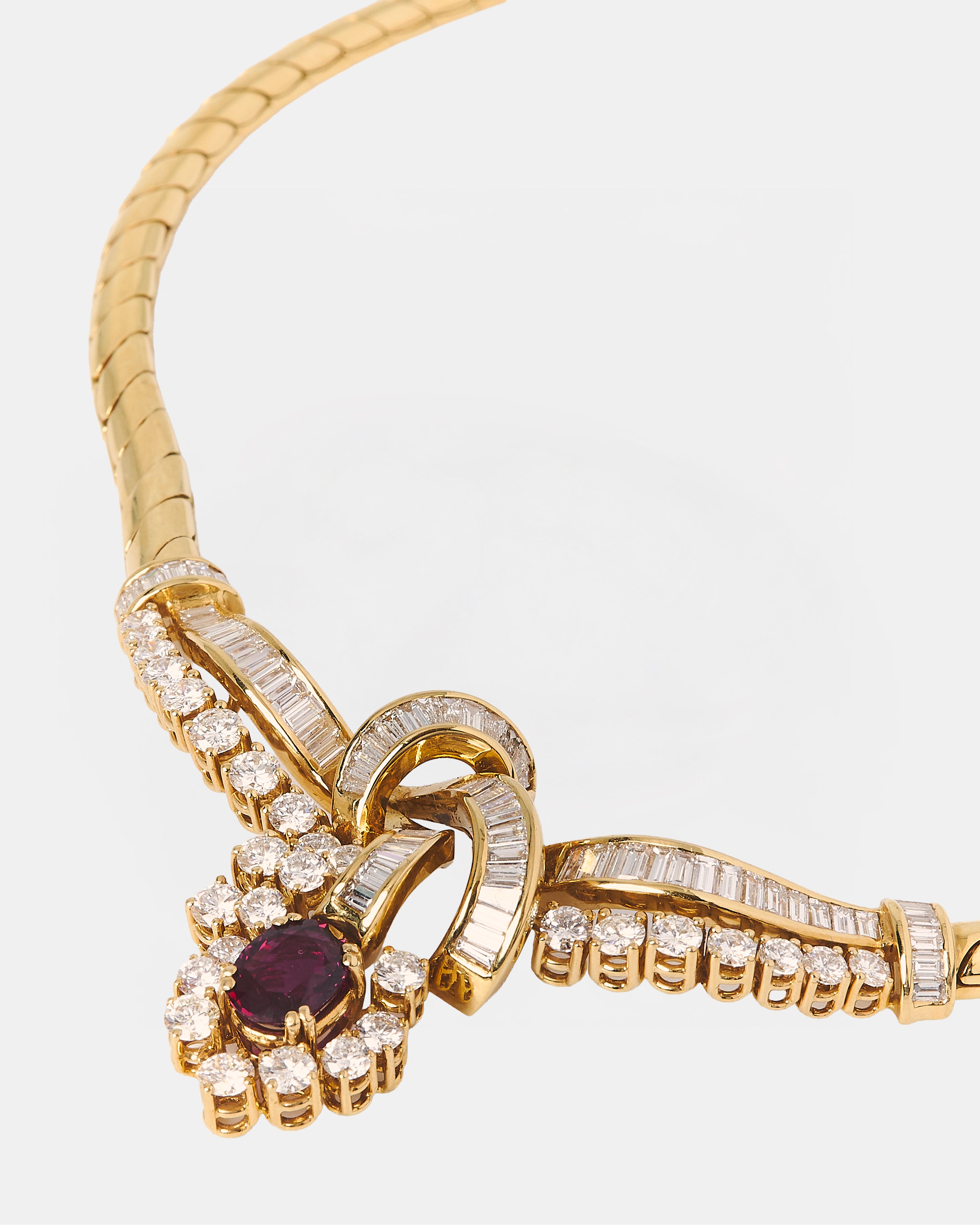 COLLAR OCHENTERO